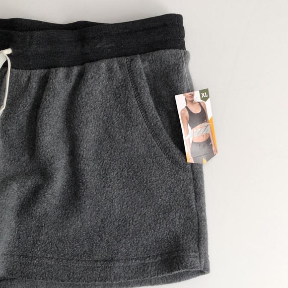 AVIA | Reverse Fleece Shorts - Picture 6 of 9